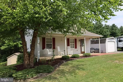 20 Oriole Cir, Felton, PA 17322
