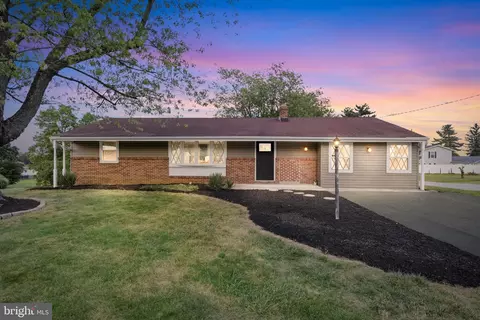 1819 Virginia Ave, Dover, PA 17315