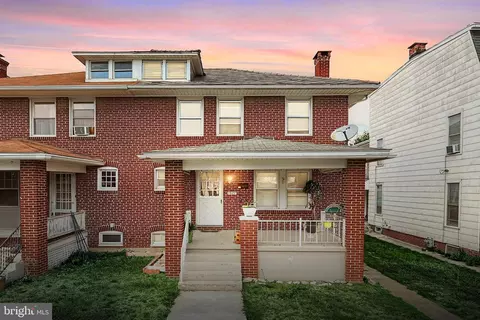 1327 W Philadelphia St, York, PA 17404