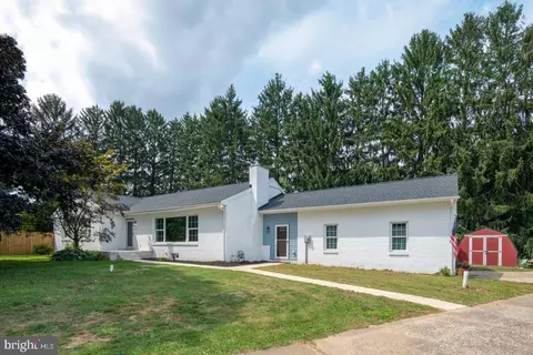 4021 Old Orchard Rd, York, PA 17402