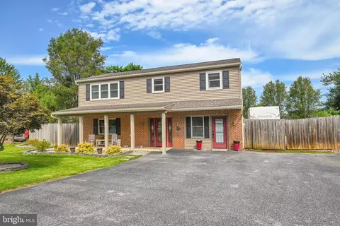 3631 Middleboro Rd, Dover, PA 17315