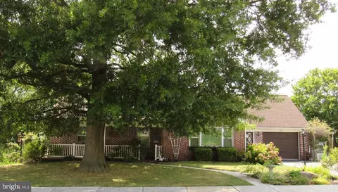 518 S Pine St, Red Lion, PA 17356