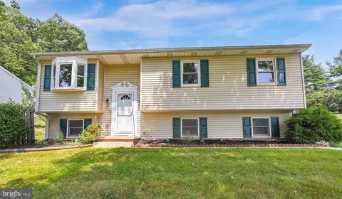 345 N Walnut St, Dallastown, PA 17313