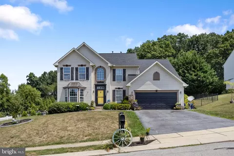 235 Lakeview Dr, Spring Grove, PA 17362