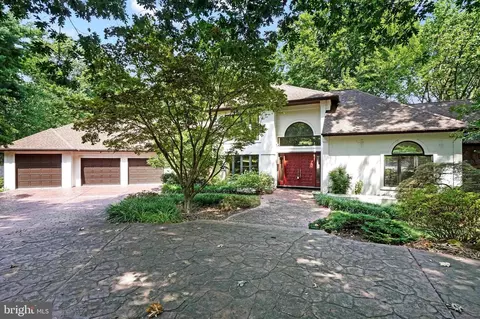 3765 Taralee Dr, York, PA 17406