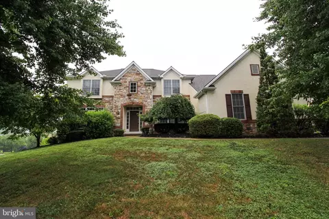 2770 Meadow Cross Way, York, PA 17402