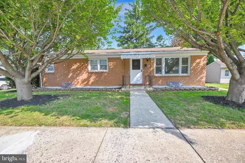 1227 E South St, York, PA 17403