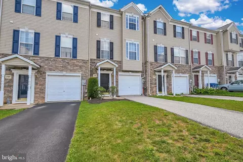 3709 Armory Ln #3709, York, PA 17408