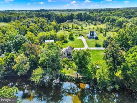 675 N Creek Rd, East Berlin, PA 17316
