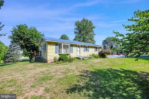 8807 Maple Grove Rd, Abbottstown, PA 17301