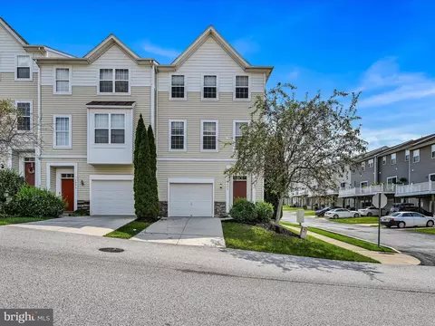 1000 Harmony Hill Ln #11, York, PA 17402