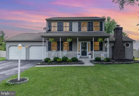 6 Stillwater Cir, Dillsburg, PA 17019
