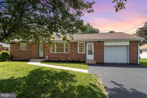 1906 Virginia Ave, Dover, PA 17315