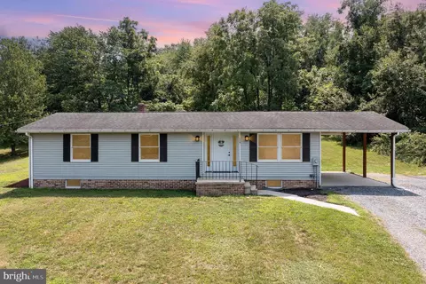 113 W Greenhouse Rd, Dillsburg, PA 17019