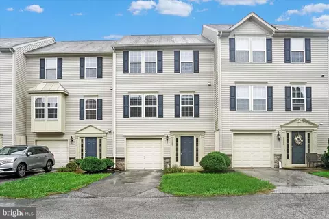 1145 Blue Bird Ln #26, York, PA 17402