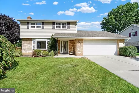 295 Folkstone Way, York, PA 17402