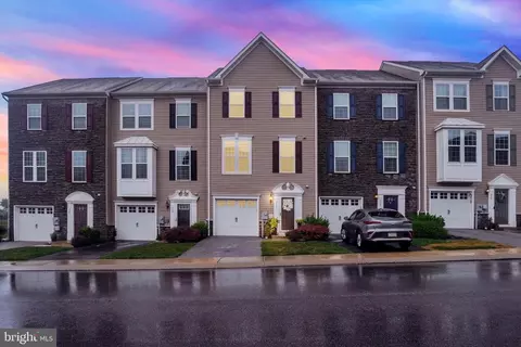 911 Brechin Ln #45, York, PA 17403