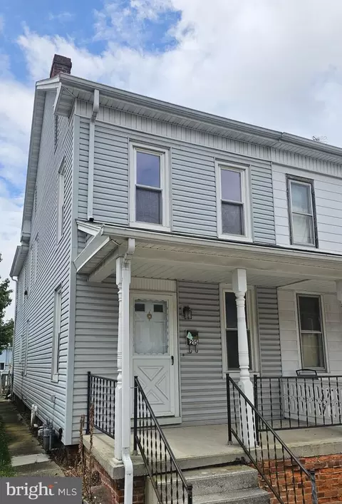 215 Centennial Ave, Hanover, PA 17331