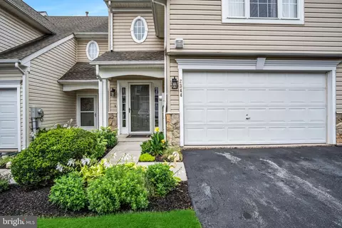 2344 E Slater Hill Ln E #69, York, PA 17406