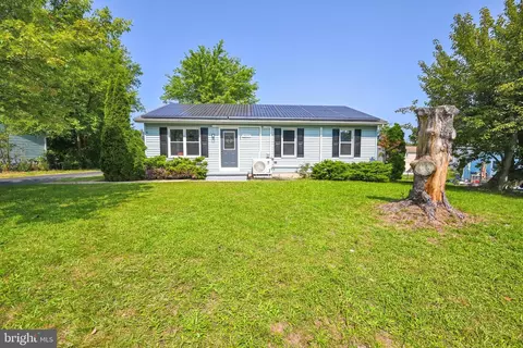 3263 E Pheasant Dr, Dover, PA 17315