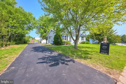 3263 E Pheasant Dr, Dover, PA 17315 photo 3