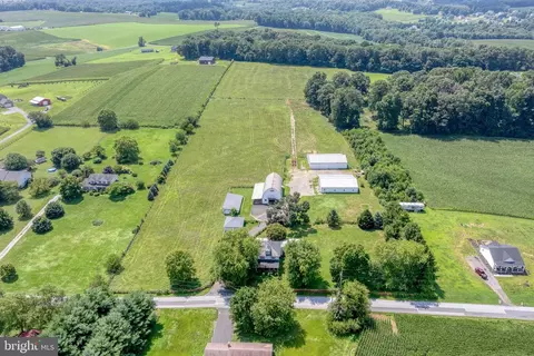 202 Hunt Club Rd, Fawn Grove, PA 17321
