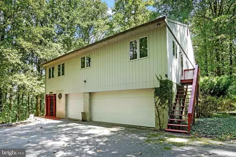 2241 Tall Oaks Ln, York, PA 17406