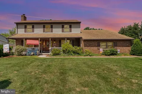 2629 Sunset Ln, York, PA 17408