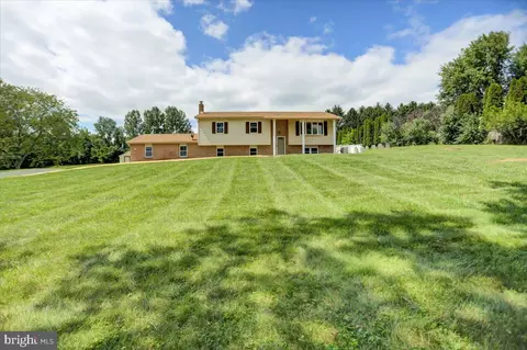 1626 S Mountain Rd, Dillsburg, PA 17019