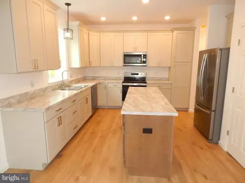 Kitchen - 98 Cedar Dr, Dover, PA 17315 photo 1 of 3