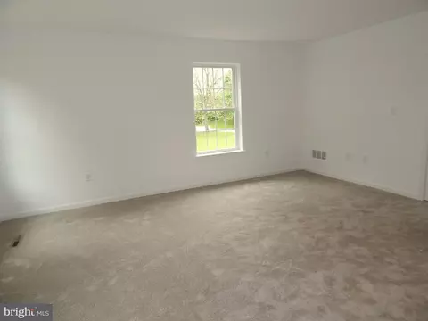 Living - 98 Cedar Dr, Dover, PA 17315 photo 9 of 9