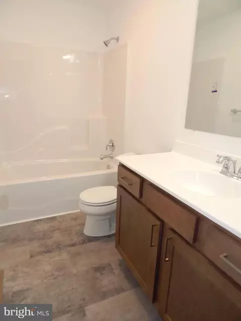 Bath - 98 Cedar Dr, Dover, PA 17315 photo 4 of 4