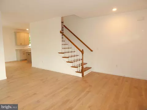 Living - 98 Cedar Dr, Dover, PA 17315 photo 4 of 9
