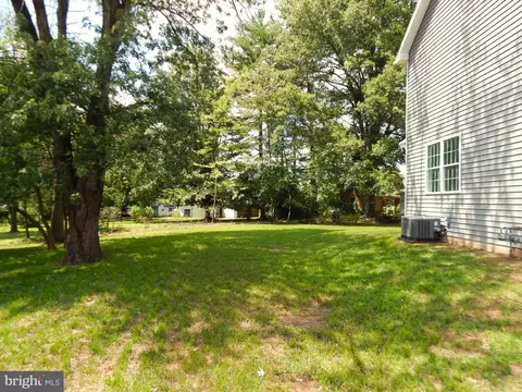 Exterior - 98 Cedar Dr, Dover, PA 17315 photo 4 of 7