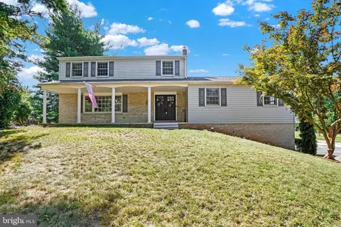 2555 Lori Dr, York, PA 17404