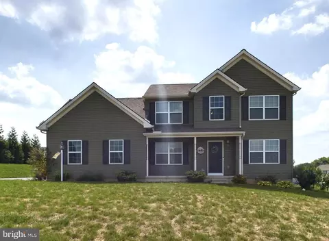 1120 Scarlet Dr, York, PA 17408