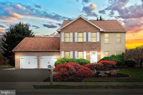 116 White Fence Ln, York, PA 17408