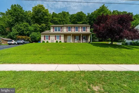 351 Big Spring Rd, Etters, PA 17319