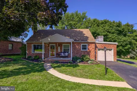 2424 Markey St, York, PA 17402