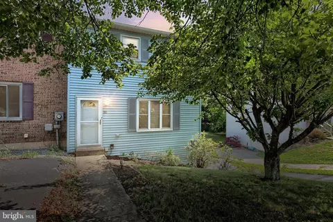 80 White Dogwood Dr, Etters, PA 17319