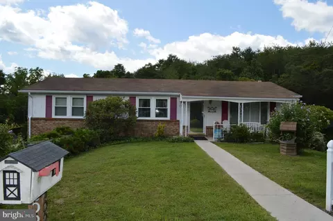52 Waterfront Dr, Hanover, PA 17331