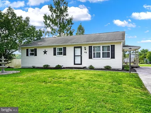 45 Warrington St, Wellsville, PA 17365