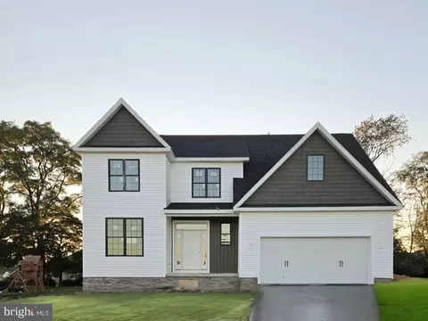 1421 Maple Ln #180, Hanover, PA 17331