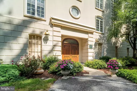 2025 S Queen St #222, York, PA 17403