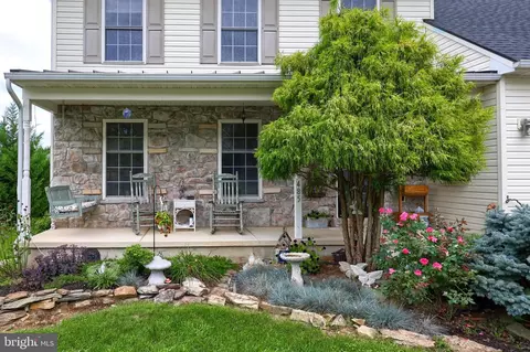 485 Apple Tree Ln, Mount Wolf, PA 17347 photo 3