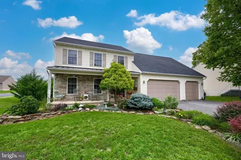 485 Apple Tree Ln, Mount Wolf, PA 17347