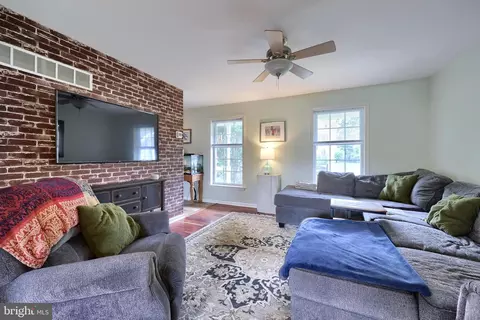 485 Apple Tree Ln, Mount Wolf, PA 17347 photo 6