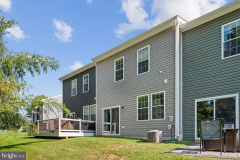 Exterior - 350 Maple Run Dr, York, PA 17404 photo 3 of 3