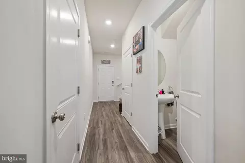 Entry Way - 350 Maple Run Dr, York, PA 17404 photo 1 of 9
