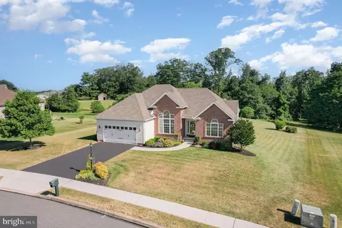 6 Tyler Dr, Hanover, PA 17331